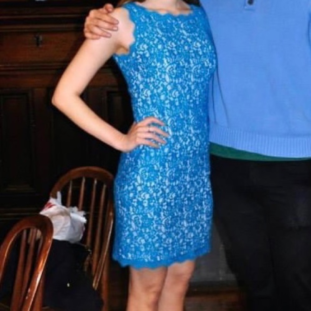 Adrianna Papell Lace Blue Mini Dress size 6